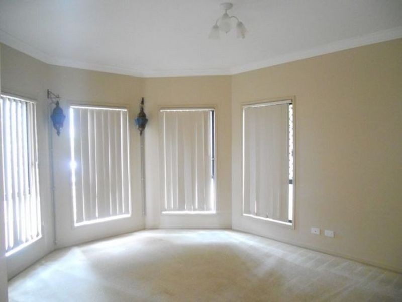 9 Mauritius Parade, Forest Lake QLD 4078