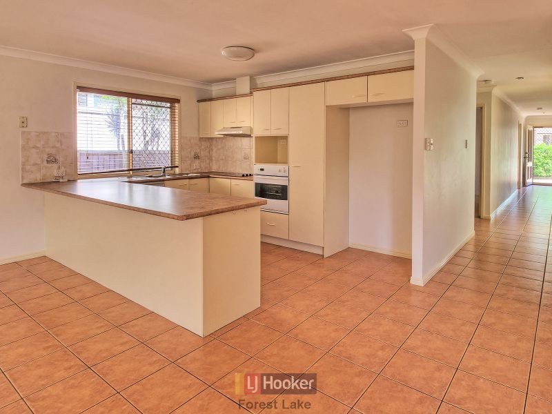 10 Sherwood Place, Forest Lake QLD 4078
