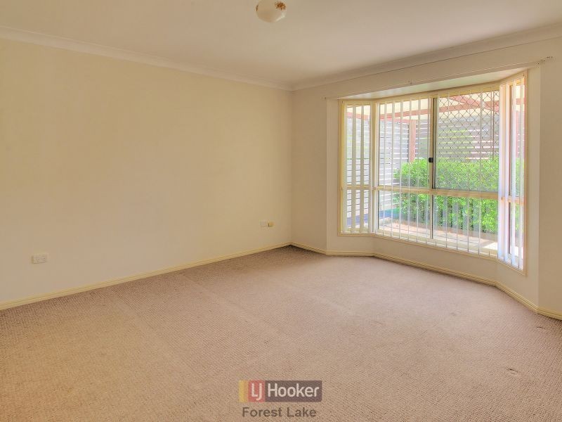 10 Sherwood Place, Forest Lake QLD 4078