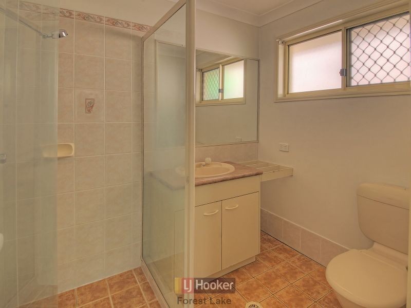 10 Sherwood Place, Forest Lake QLD 4078