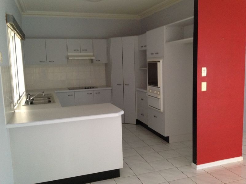 7 Solander Circuit, Forest Lake QLD 4078