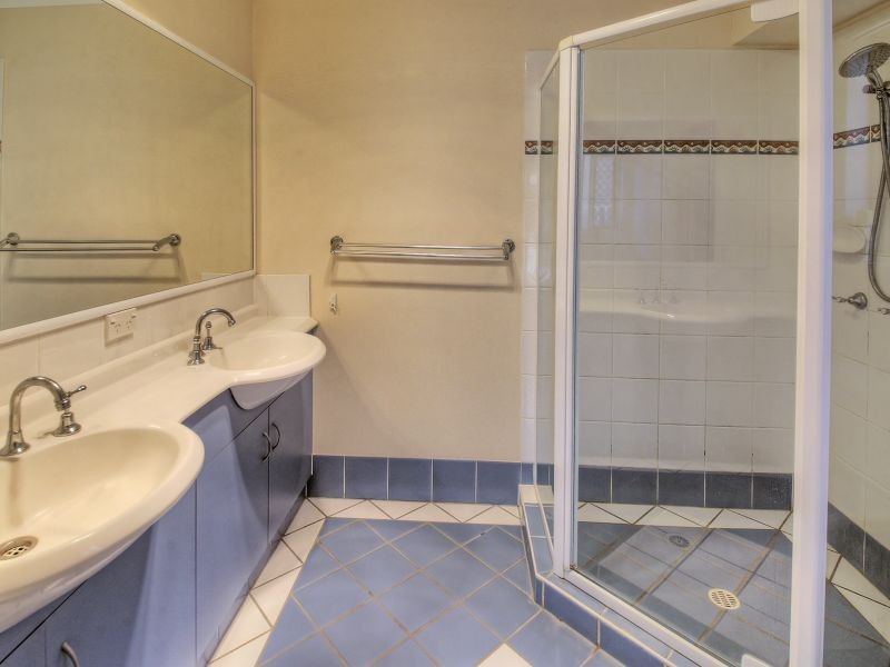 18 Kondalilla Parade, Forest Lake QLD 4078