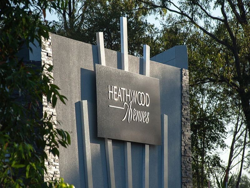 12 The Avenue, Heathwood QLD 4110