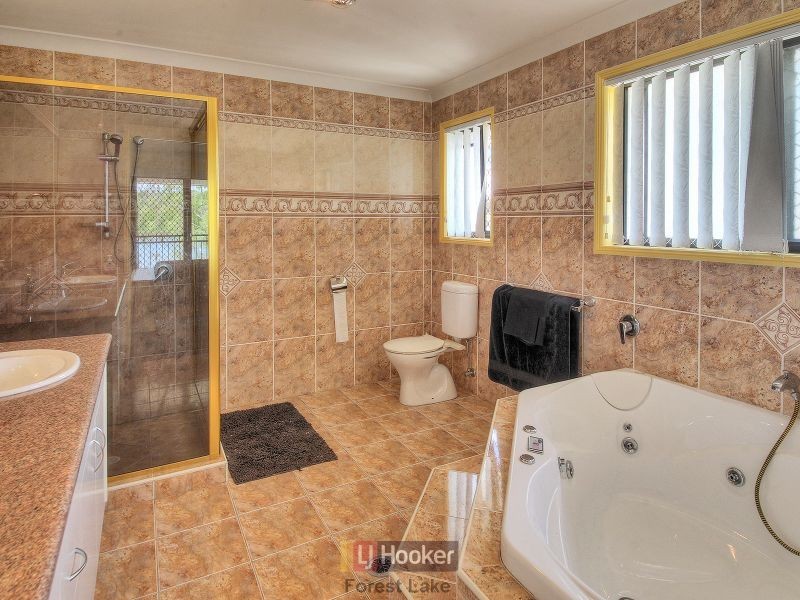 15 The Esplanade, Forest Lake QLD 4078