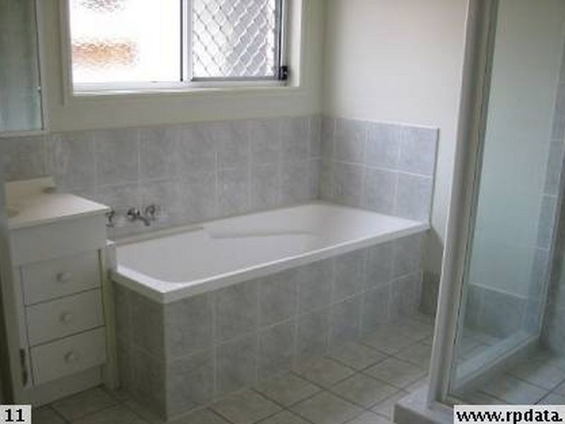 99 Brooklands Circuit, Forest Lake QLD 4078