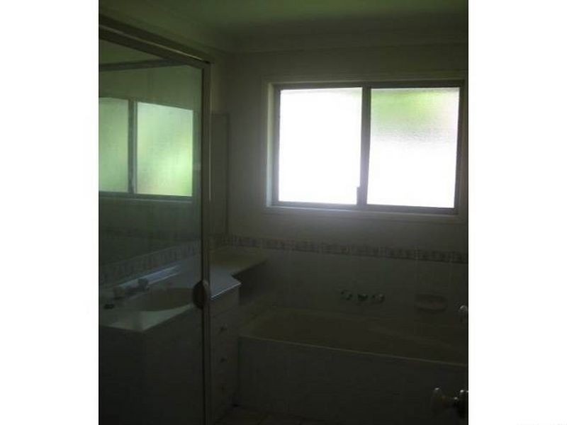 2 Selwyn Close, Forest Lake QLD 4078