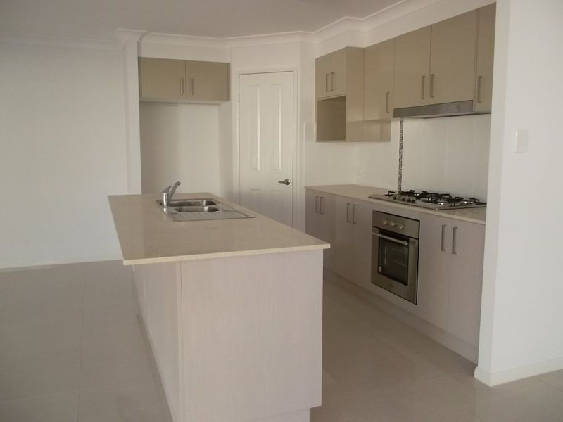 44 The Avenue, Heathwood QLD 4110