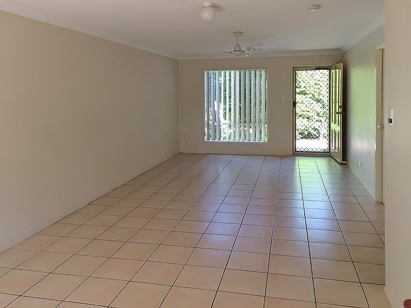 8/7 Glorious Way, Forest Lake QLD 4078