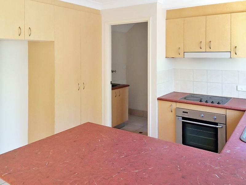 8/7 Glorious Way, Forest Lake QLD 4078