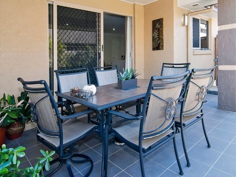 16 Dily Street, Hillcrest QLD 4118