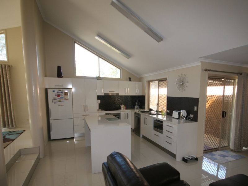 33 Wivenhoe Circuit, Forest Lake QLD 4078