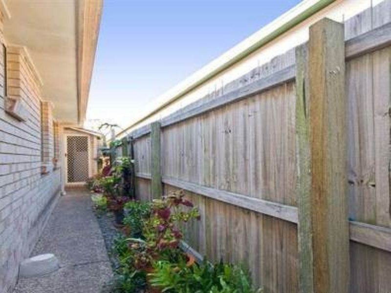 35 Lakeside Crescent, Forest Lake QLD 4078