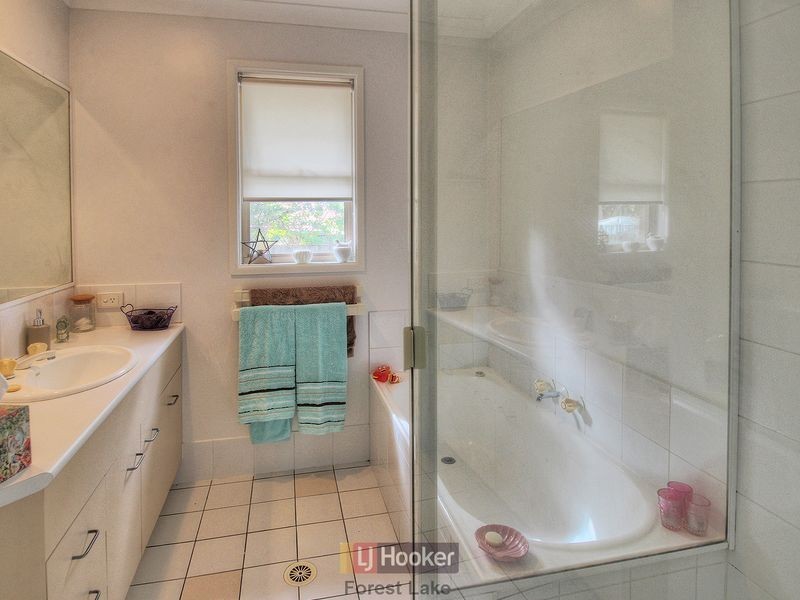 134 Laricina Circuit, Forest Lake QLD 4078