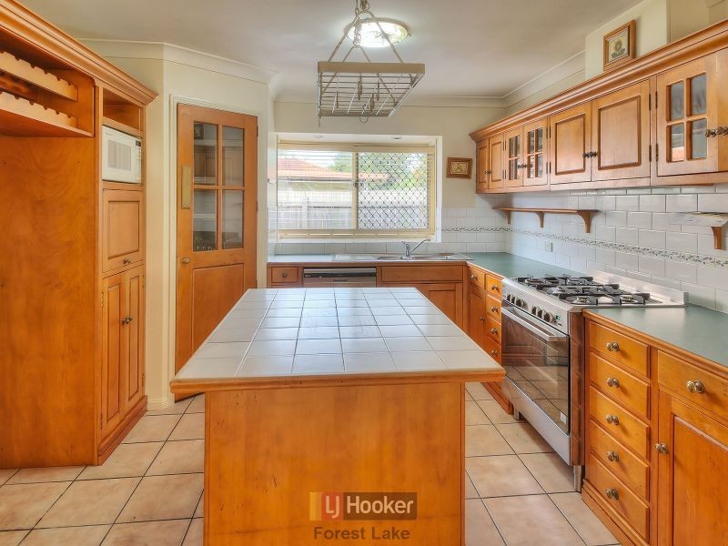 13 Seabrook Crescent, Forest Lake QLD 4078