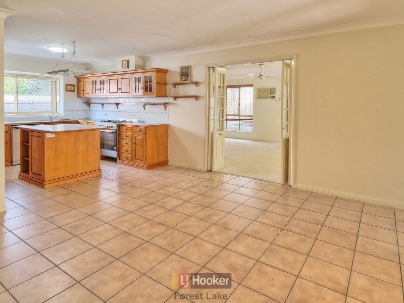 13 Seabrook Crescent, Forest Lake QLD 4078