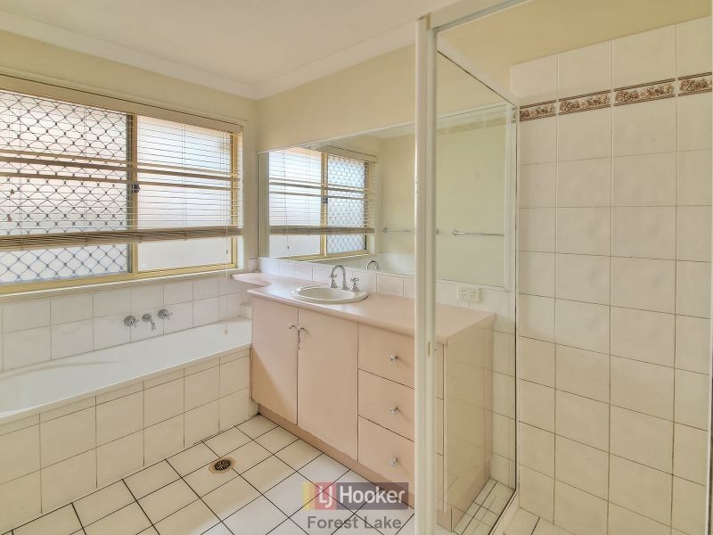 13 Seabrook Crescent, Forest Lake QLD 4078