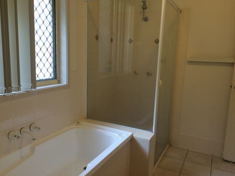 14 Glasshouse Crescent, Forest Lake QLD 4078