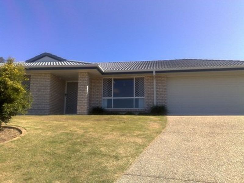 9 Windsor Court, Deebing Heights QLD 4306