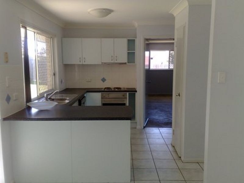 9 Windsor Court, Deebing Heights QLD 4306