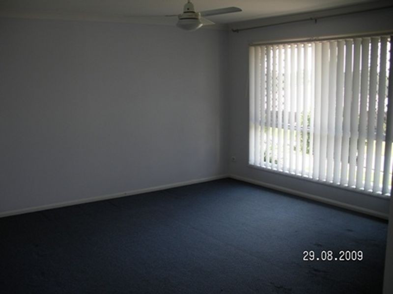 9 Windsor Court, Deebing Heights QLD 4306