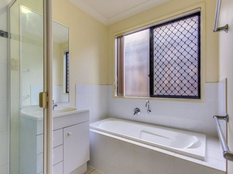 90 Sanctuary Drive, Forest Lake QLD 4078