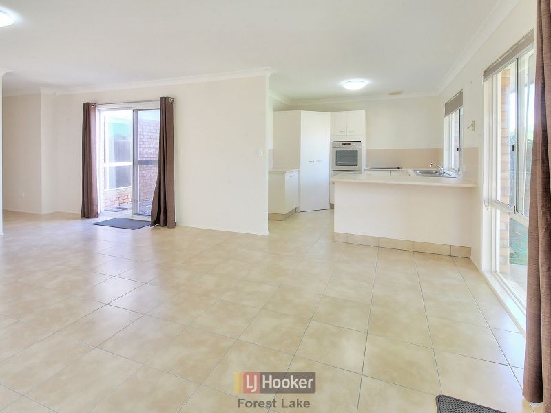 6 Bishop Street, Forest Lake QLD 4078