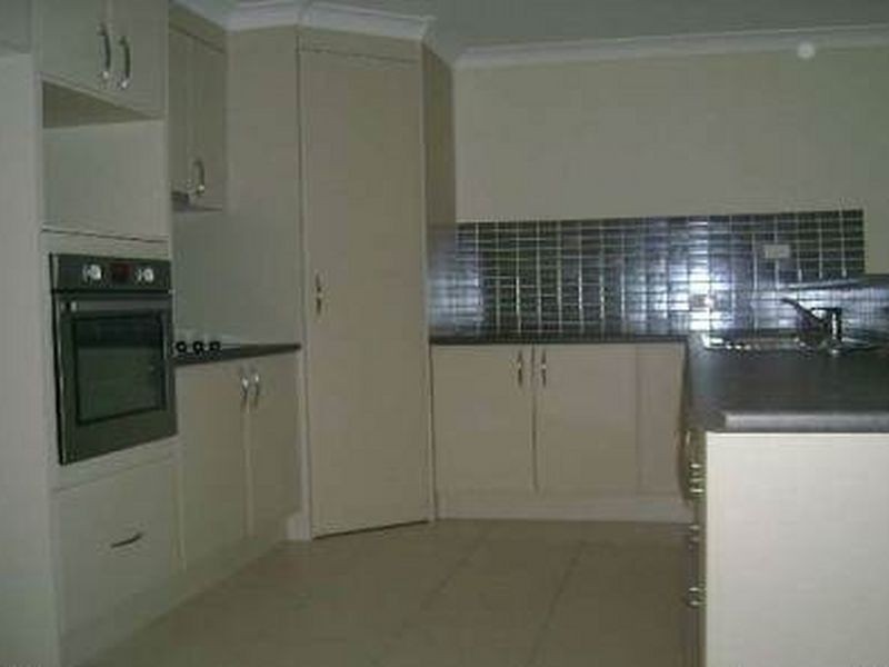 3 Shallow Bay Drive, Springfield Lakes QLD 4300