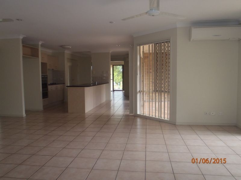 19 Bullen Circuit, Forest Lake QLD 4078