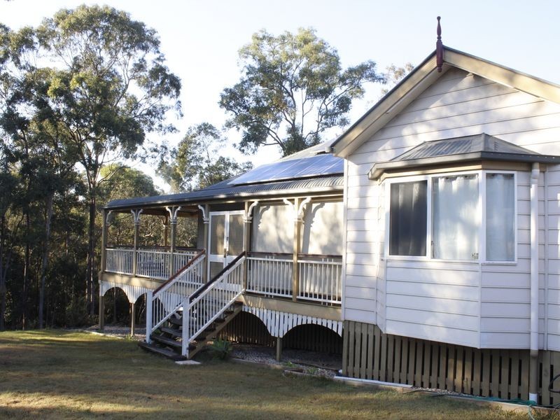 2 Cambridge Crescent, Forest Lake QLD 4078