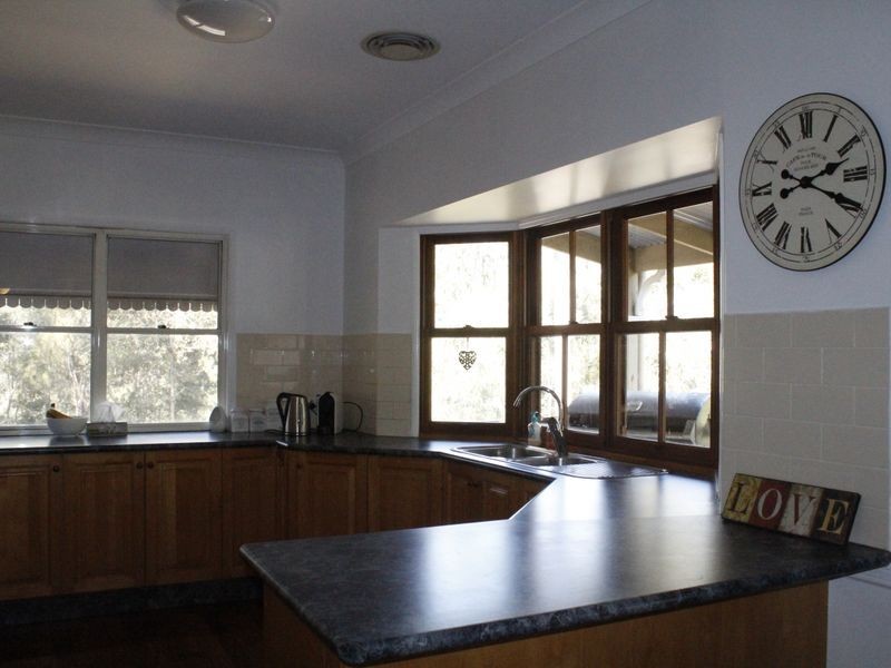2 Cambridge Crescent, Forest Lake QLD 4078