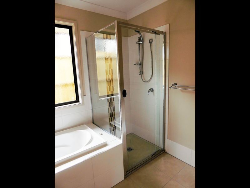 19 Kent Street, Heathwood QLD 4110