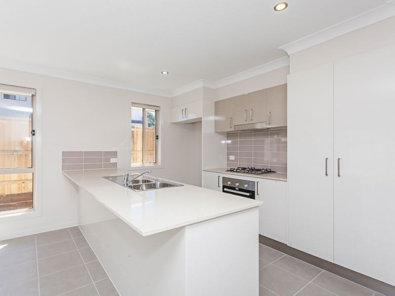 68 The Avenue, Heathwood QLD 4110