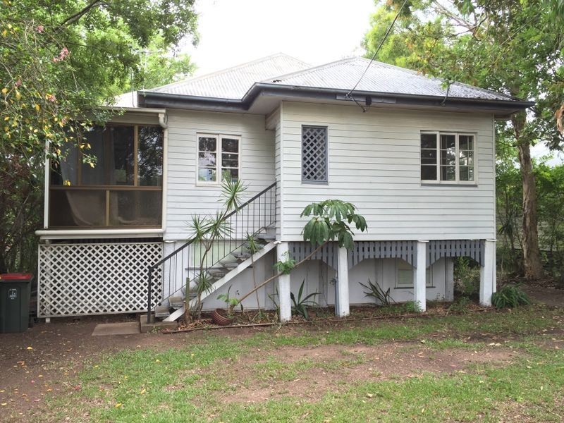 73 Irwin Terrace, Oxley QLD 4075