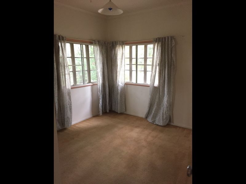 73 Irwin Terrace, Oxley QLD 4075