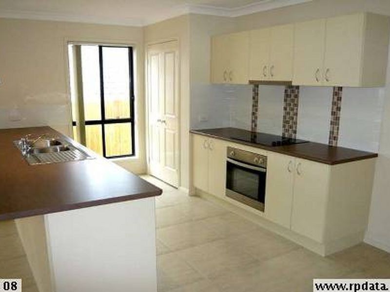 32 Riverside Crescent, Springfield Lakes QLD 4300