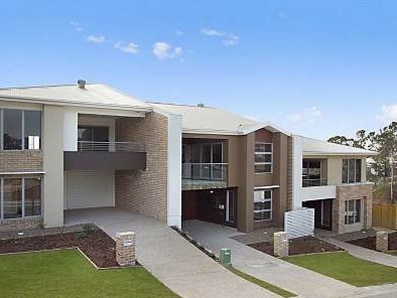 8 McCabe Street, Springfield Lakes QLD 4300