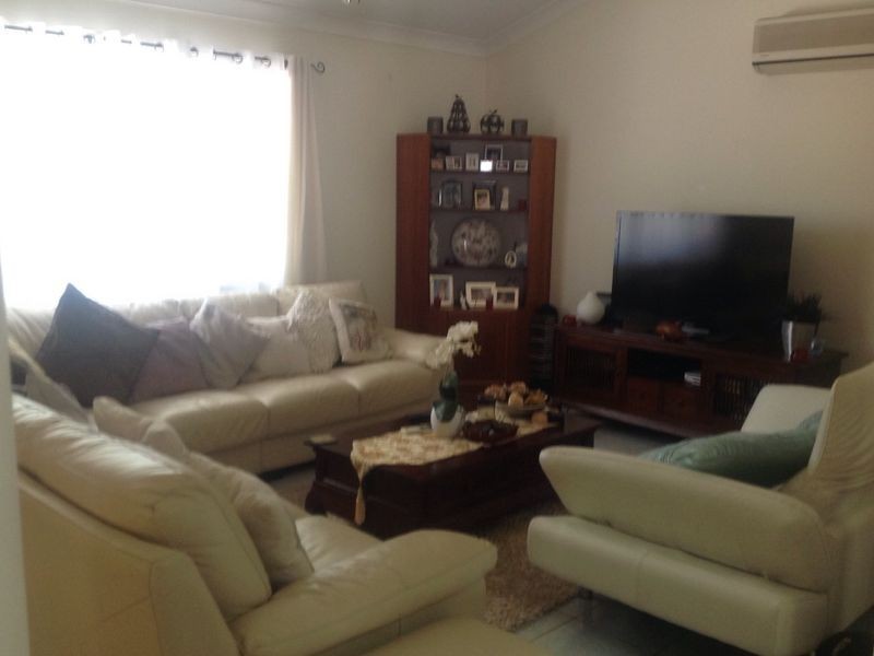 8 Somerset Close, Forest Lake QLD 4078
