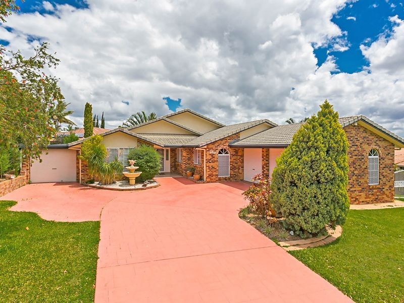 11 Somerset Place, Parkinson QLD 4115