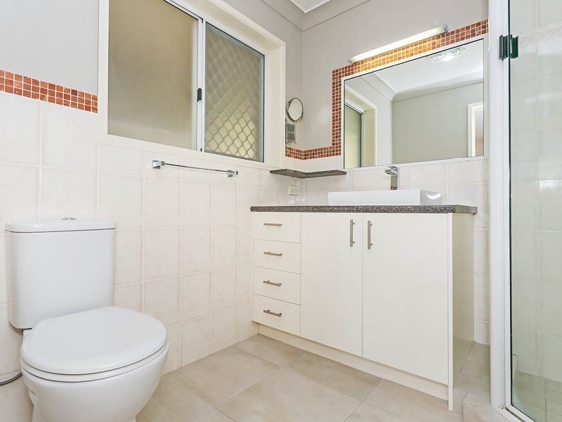 11 Somerset Place, Parkinson QLD 4115