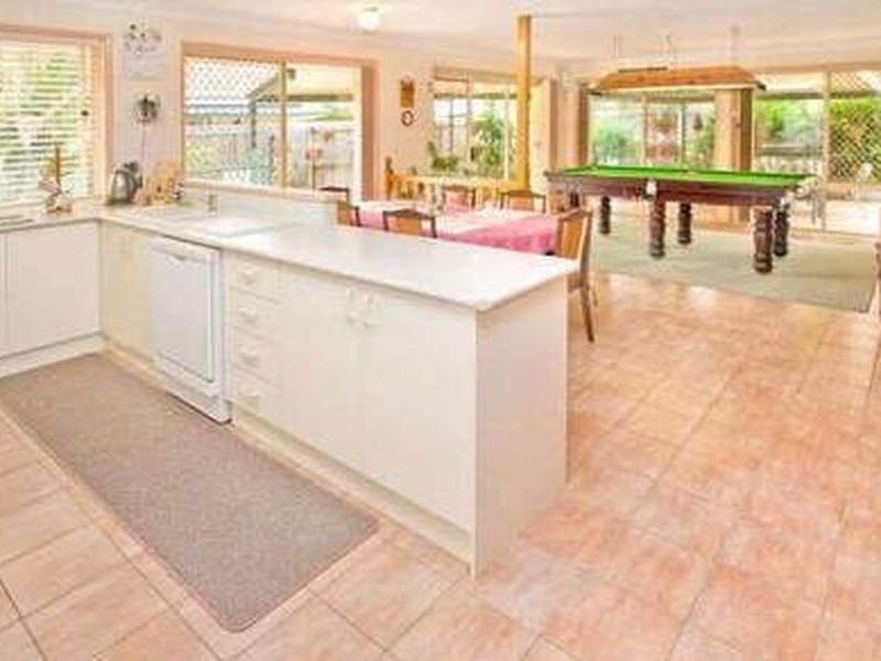 31 Lakeside Crescent, Forest Lake QLD 4078