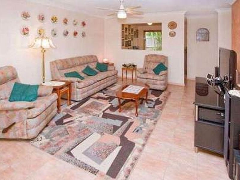 31 Lakeside Crescent, Forest Lake QLD 4078