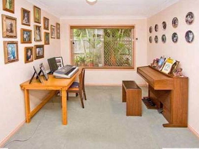 31 Lakeside Crescent, Forest Lake QLD 4078