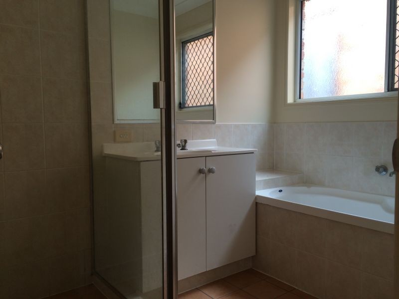 6 Hannam Crescent, Forest Lake QLD 4078