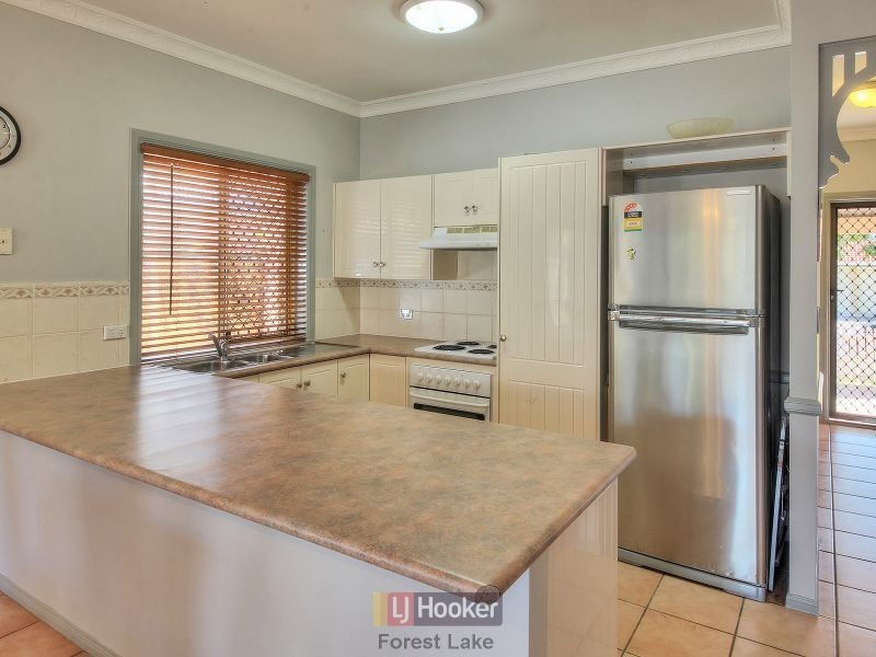 4 Thornton Close, Forest Lake QLD 4078