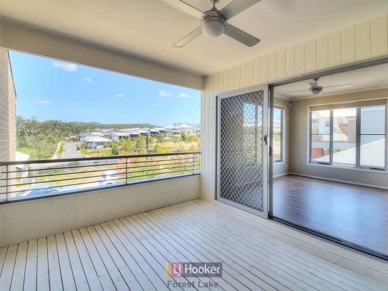 8 McCabe Street, Springfield Lakes QLD 4300
