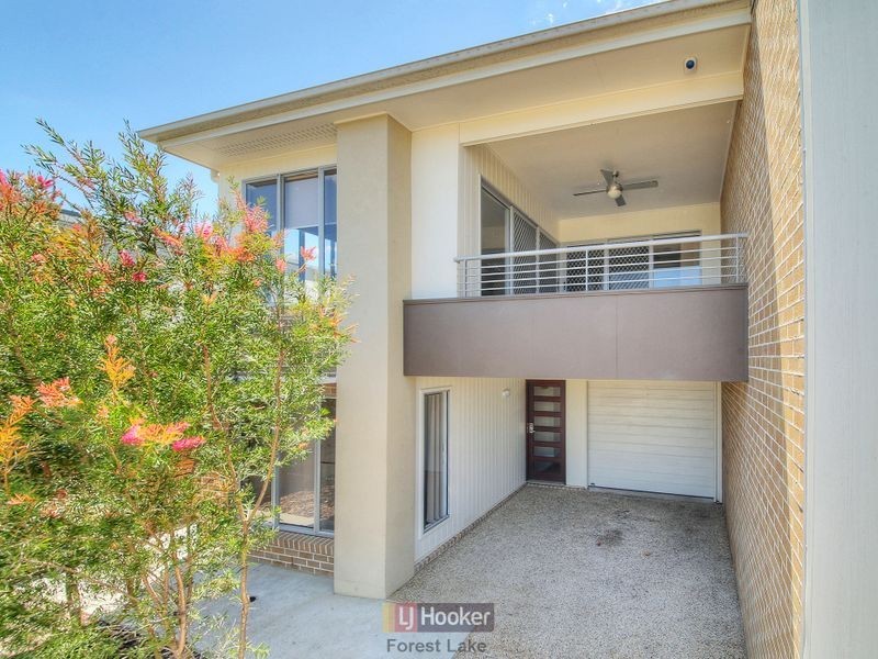 8 McCabe Street, Springfield Lakes QLD 4300