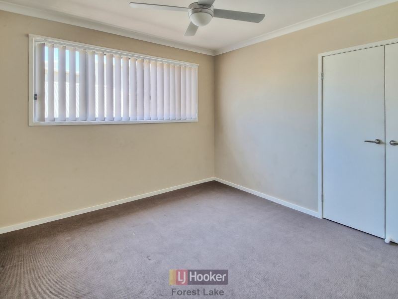 8 McCabe Street, Springfield Lakes QLD 4300