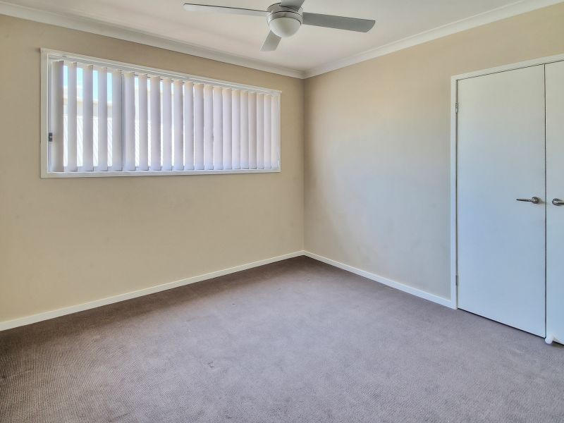 8 McCabe Street, Springfield Lakes QLD 4300