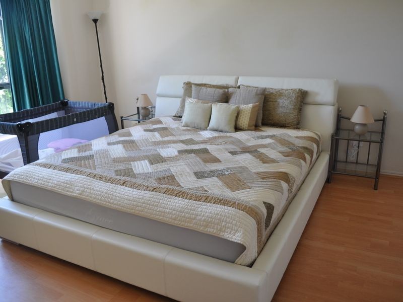 15 Grevillea Place, Forest Lake QLD 4078