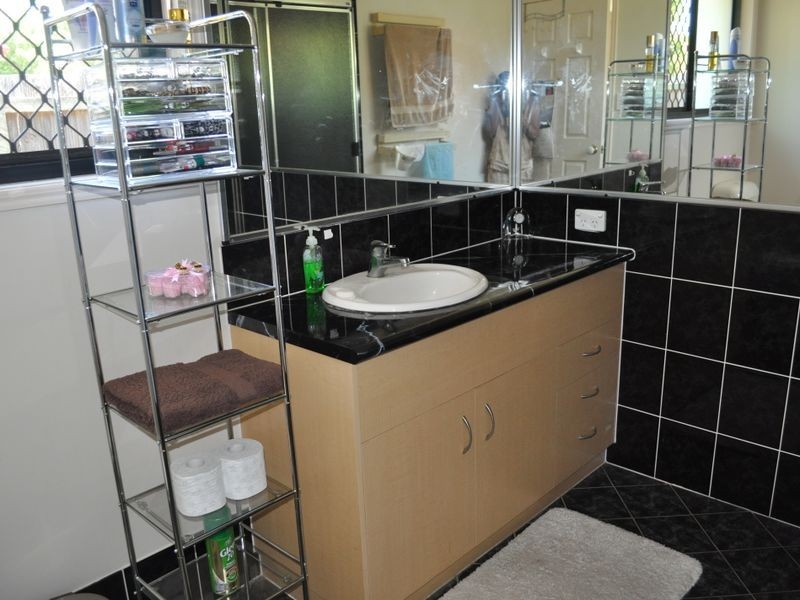 15 Grevillea Place, Forest Lake QLD 4078